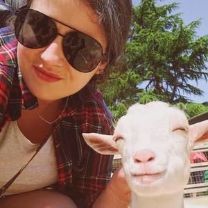 Meet your Posher, Alexandra